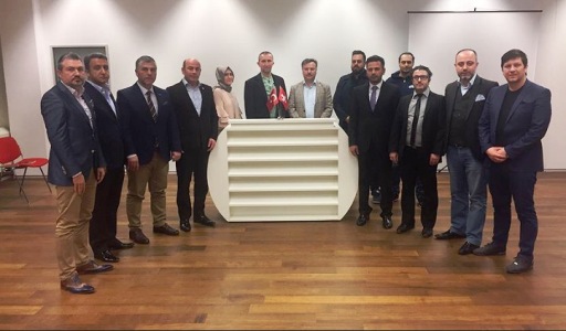 İsviçre’deki Türk STK’lardan çirkin pankarta kınama